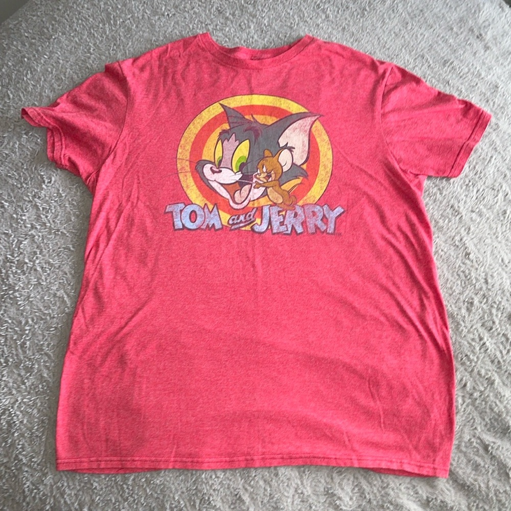 🔮 3/$15!! Red Tom and Jerry Shirt Size Medium